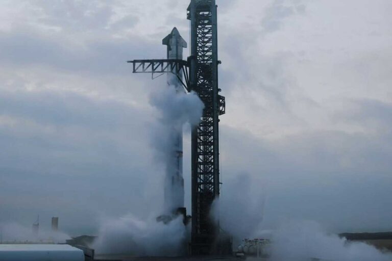 Amazing Video Shows Starship's Powerful Flight